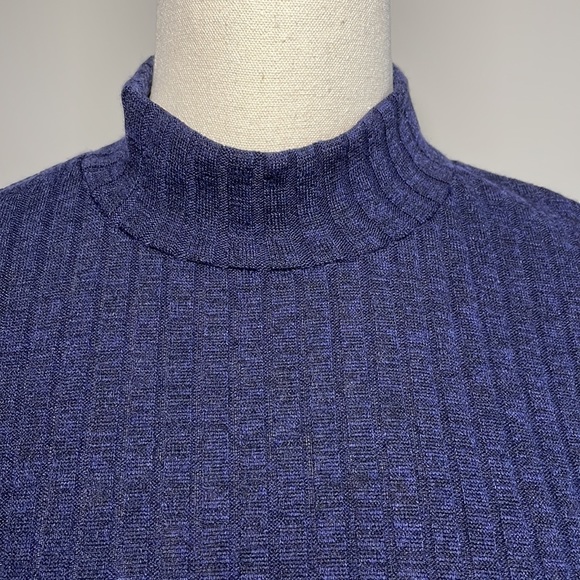 BNWT✨ NONI B mock neck skivvy in navy blue - Picture 2 of 9